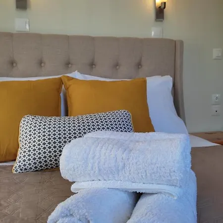 Dafnes Guest house *