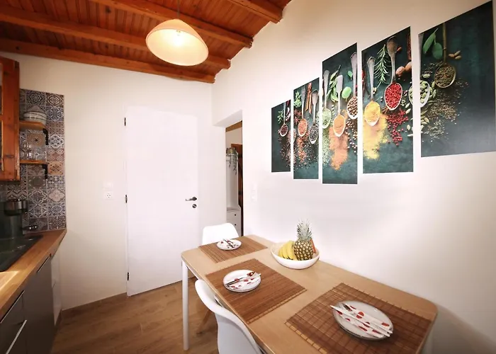 Guest house Dafnes 3*