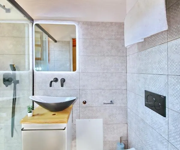 Dafnes Guest house 3*